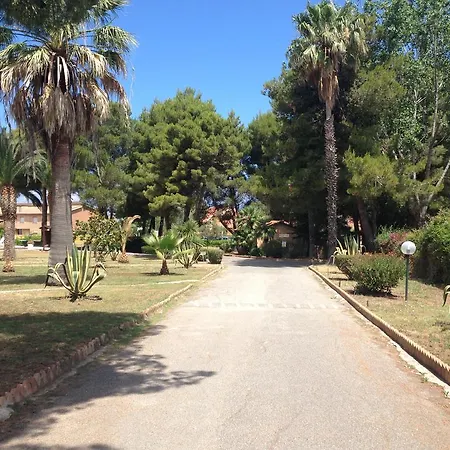 Casa Vacanze Le Palme Apartment *